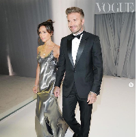 Victoria Beckham menyebutkan gaunnya ini istimewa karena busana tersebut merupakan karya couture pertama dari brand Victoria Beckham. “A special dress for a special day, the first Victoria Beckham couture dress made by our London atelier,” tulis personel Spice Girls itu. Foto: Instagram