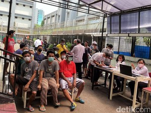 Waspada Varian XE, Warga Binaan Lapas Cipinang dapat Booster Vaksin COVID-19