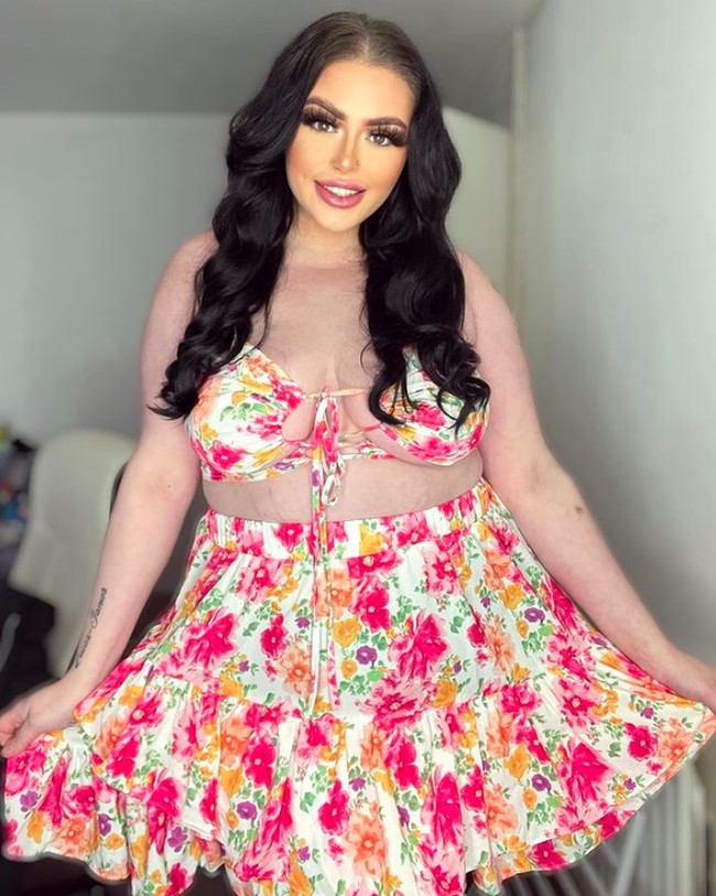 Antonia baru mulai menjadi content creator tahun lalu, namun dalam setahun dia telah berpenghasilan £10.000 atau Rp 186 juta per bulannya. Foto: dok. Instagram/@antoniagrahamx