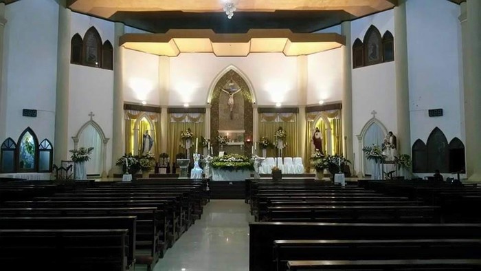 Gereja Katolik Paroki Hati Tak Bernoda Santa Perawan Maria Makale Toraja