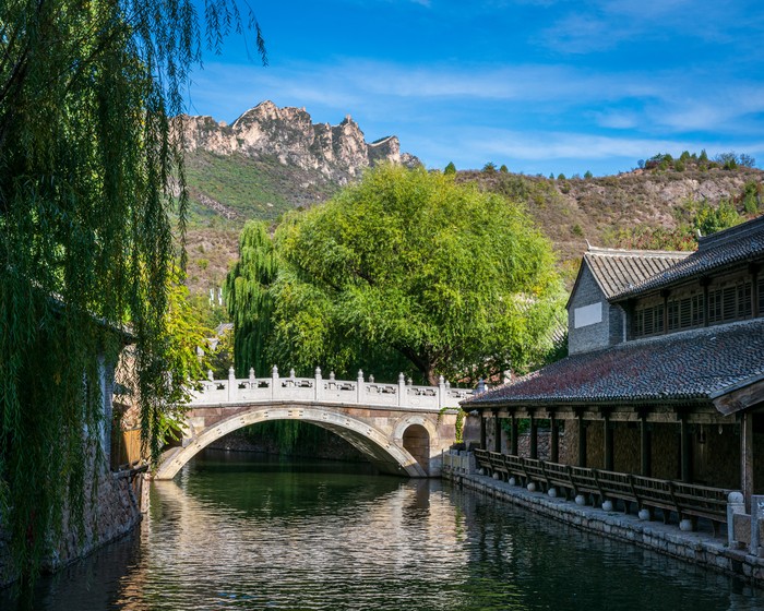 a scenery at Gubei Water Town during day time