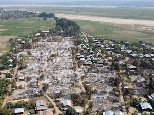 Hancurkan Perlawanan, Junta Militer Bakar Desa-desa di Myanmar