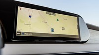 Sementara itu, layar infotainment 12,0 inchi sekarang menjadi fitur standar. Foto: Hyundai