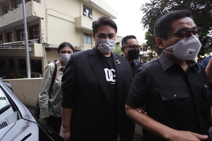 Ivan Gunawan Ivan Gunawan mendatangi Bareskrim Polri.