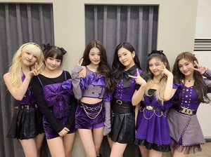 Tak Hanya Vokal-Dance, Ini Cerita Grup KPop IVE Ikut Kelas Selfie dan TikTok