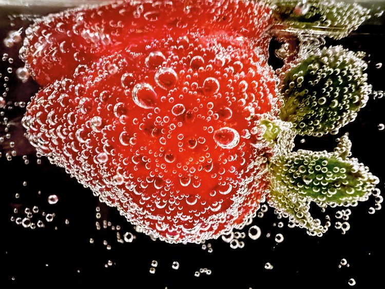 Deretan foto makro jawara kontes foto Shot on iPhone Challenge yang diselenggarakan Apple