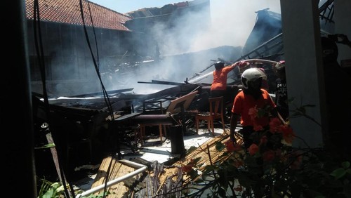Kebakaran di restoran Gelato by Massimo Kampoeng Renon yang beralamat di Jalan Cok Agung Tresna Nomor 116 Denpasar.