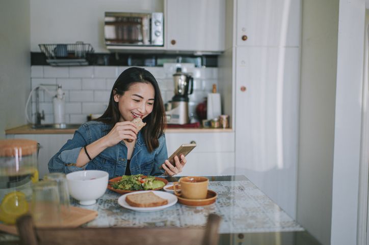 Kebiasaan buruk pola makan yang bikin perut buncit