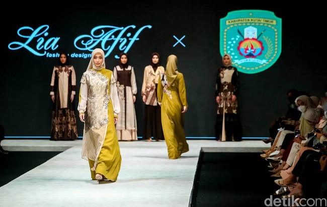 Wakaroros adalah motif ukir kayu khas Kutai Timur yang di adopsi menjadi ciri khan batik Kutai Timur. Foto: Grandyos Zafna