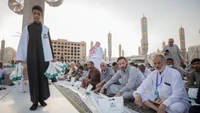 Sementara itu, di Masjid Nabawi sebanyak sekitar 1,3 juta hidangan berbuka dibagikan selama sepertiga pertama bulan Ramadan.  (wmngovsa)