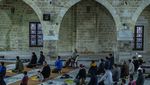 Menyentuh Hati, Tadarus Ramadan di Masjid Tertua di Gaza