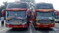 Diketahui, belasan bus dilakukan pengecekan layak jalan atau ramp check jelang mudik lebaran 2022 di Terminal Cicaheum, Kota Bandung.
