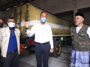 Buset Deh! Harga Minyak Goreng Curah Susah Banget Sesuai HET