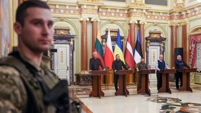 Polish President Andrzej Duda visits the town of Dmytrivka, as Russia's attack on Ukraine continues, in Kyiv region, Ukraine April 13, 2022. Picture taken April 13, 2022.  Jakub Szymczuk/Polish Presidency/Handout via REUTERS    THIS IMAGE HAS BEEN SUPPLIED BY A THIRD PARTY. MANDATORY CREDIT       NO RESALES. NO ARCHIVES.