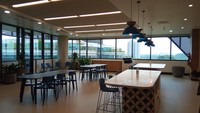 Inilah lounge tempat mahasiswa bisa menyeduh kopi sambil mengerjakan tugas.