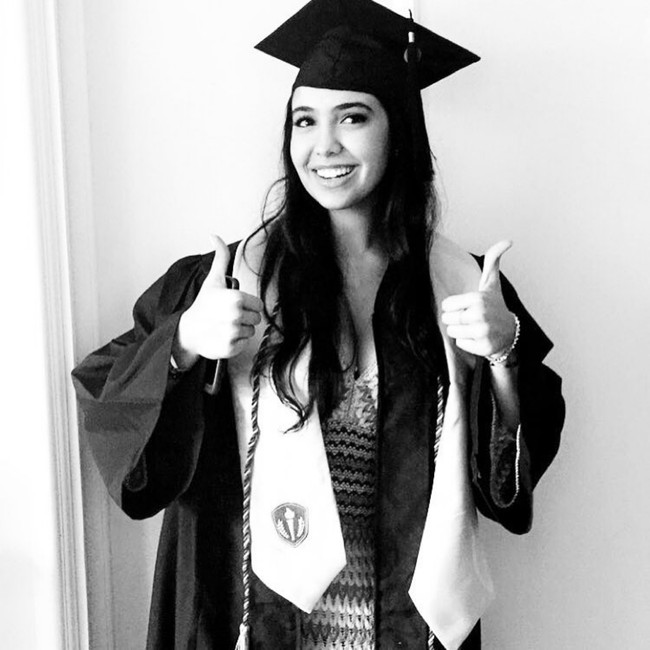 Wanita yang datang dari keluarga miliarder ini merupakan lulusan UCLA School of Theater, Film and Television.  Foto: Instagram/@nooralfallah