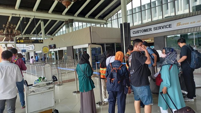 Pemudik mulai mendatangi Terminal 1 Bandara Soetta (Khairul/detikcom)