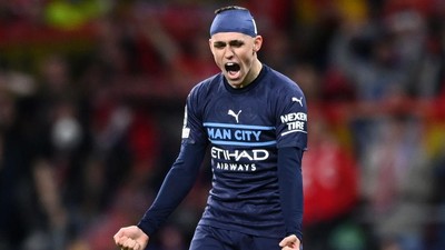 Foto: Kepala Foden Kenapa? Jadi Begini...