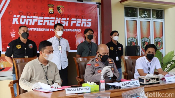 Polres Kepahiang merilis kasus polisi dibacok.