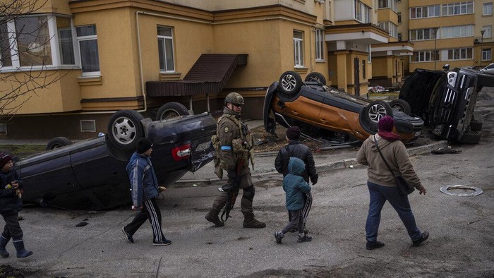 Pilu Anak-anak Ukraina ‘Dipaksa’ Dewasa Gegara Invasi Rusia