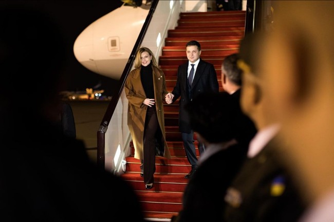 Sang Ibu Negara kerap kali mengunggah kebersamaannya bersama suami di Instagram. Foto: Instagram/@olenazelenska_official