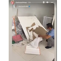 Mau nangis banget. 4 bulan di Bali dan akhirnya mau pulang (udah seneng-seneng) hari ini appointment untuk dibersihin satu rumah, karena lagi gak ada mbak. Dan pas dibuka rumahku ambruk, tulis Chelsea diserta emoji tangisan. Foto: Instagram/@chelseaoliviaa