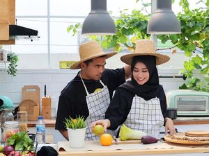 Chandrika Chika Minta Ini ke Istri Putra Siregar