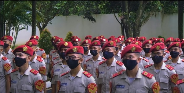 Poltek SSN merevisi aturan seleksi calon taruna baru. Kini, perempuan boleh mendaftar.