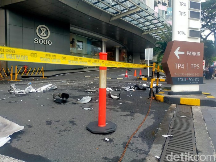 Kebakaran terjadi di Tunjungan Plaza (TP) 5 Surabaya pada Rabu (13/4) sekitar pukul 17.30 WIB. Begini kondisi Kamis (14/4) pagi.