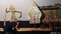 Pria kelahiran Purworejo mengatakan bahwa mendirikan Sanggar Nirmala Sari itu bertujuan untuk pelestarian dan pengembangan seni tradisional khususnya seni wayang dan karawitan. Hal itu pula yang dilakoni untuk melayani masyarakat yang ingin belajar kesenian tersebut.