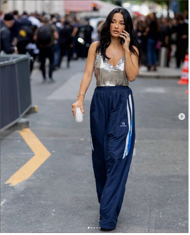 Siapa Amina Muaddi? Desainer sepatu yang karyanya dipakai Beyonce di acara Oscar itu lahir di Rumania dari ayah keturunan Yordania dan ibu Rumania. Dia pernah tinggal di Amman namun kemudian setelah orangtuanya bercerai, pindah ke Rumania. Foto: Dok. Instagram Amina Muaddi