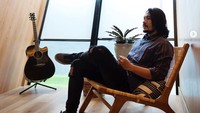 Selain Ello, beberapa artis juga terseret kasus ini. Mulai dari Ivan Gunawan, Billy Syahputra, sampai Rizky Billar.