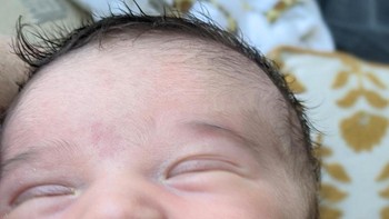 Gemasnya si bayi yang tidur dengan tersenyum. Foto: Brightside