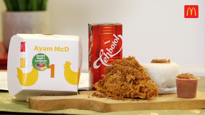 Gurih Mantap! Ayam Lengkuas dan Sambal Bajak Bisa Kamu Nikmati Saat Buka Puasa di Rumah