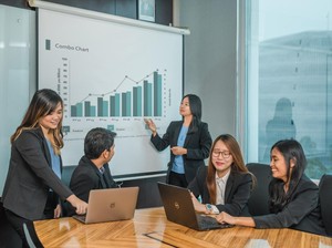 4 Peran Ini Harus Dimiliki Mahasiswa untuk Hadapi Bonus Demografi