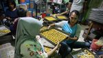 Nelangsa Pedagang Kue Kering Imbas Bahan Baku Naik