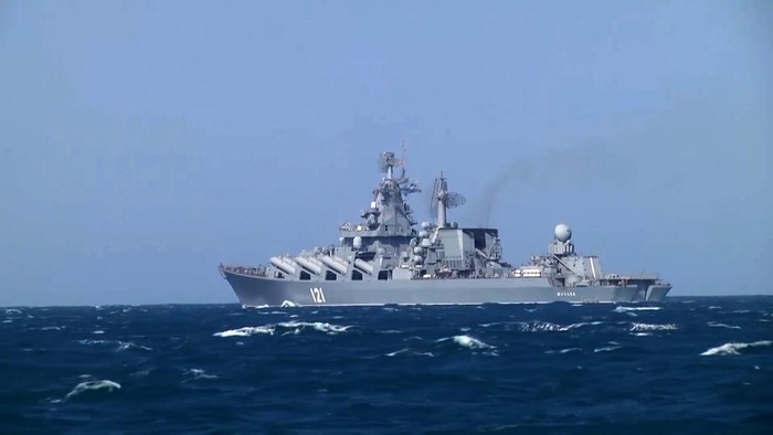 Kemenhan Rusia menyatakan kapal perang Moskva telah tenggelam setelah sempat terbakar hebat di Laut Hitam. Ini penampakan kapal itu saat masih beroperasi.