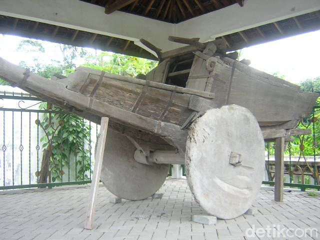 Kereta Bupati Pertama Kediri