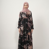 Inlah koleksi baju Lebaran 2022 dari para desainer busana muslim di acara Lazada Amanah Fahion Show 2022. Desainer yang ikut memamerkan karyanya di antaranya, Elzatta, Zoya, dan ZM by Zaskia Mecca. Foto: dok. Lazada.