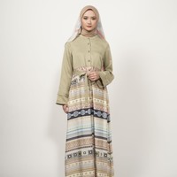 Inlah koleksi baju Lebaran 2022 dari para desainer busana muslim di acara Lazada Amanah Fahion Show 2022. Desainer yang ikut memamerkan karyanya di antaranya, Elzatta, Zoya, dan ZM by Zaskia Mecca. Foto: dok. Lazada.