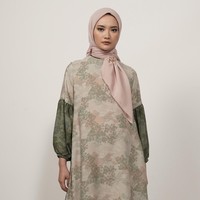 Inlah koleksi baju Lebaran 2022 dari para desainer busana muslim di acara Lazada Amanah Fahion Show 2022. Desainer yang ikut memamerkan karyanya di antaranya, Elzatta, Zoya, dan ZM by Zaskia Mecca. Foto: dok. Lazada.