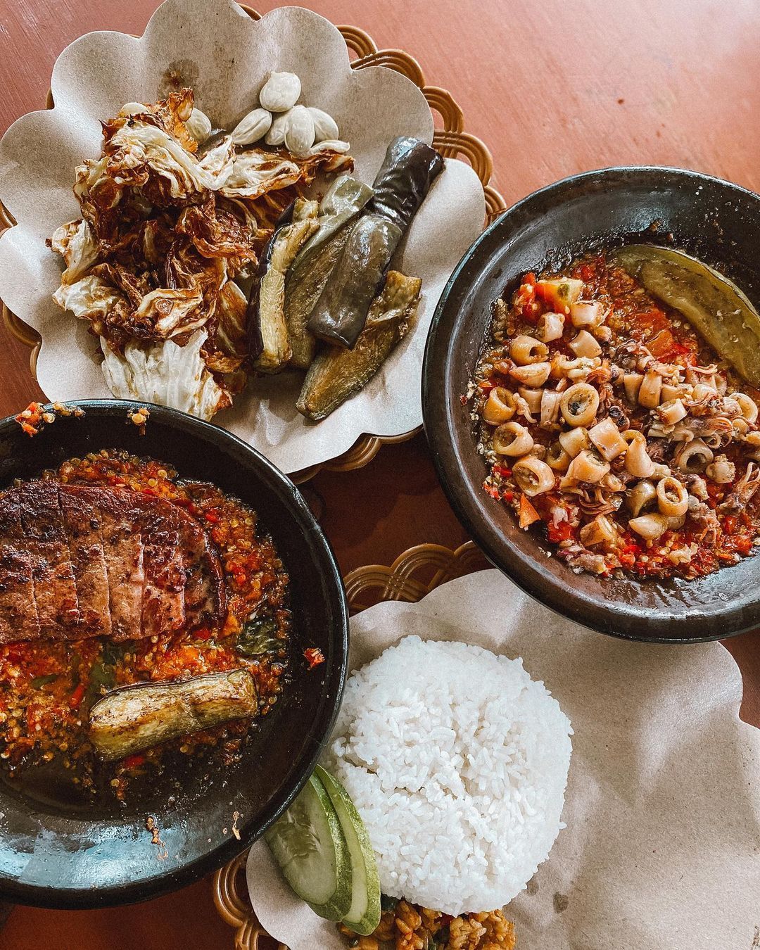 Harus Sabar Antre Kalau Mau Cicip 5 Kuliner Bandung yang Enak Ini