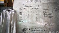 Ustad Jono (44) mengatakan awalnya pengajian Al Quran bagi wanita usia lanjut tersebut diadakan atas permintaan kaum ibu-ibu yang ada disekitar Pondok, yang meminta diajarkan untuk bisa membaca Al Quran.