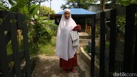 Pondok Iqro PAUL berdiri sejak 2020 ini memang sedikit berbeda. Pondok ini memfokuskan pembelajaran kepada warga lanjut usia (lansia). Para warga diajarkan praktik salat, mengenal huruf hijaiyah, fiqih, membaca Iqro dan Al-Qur’an.