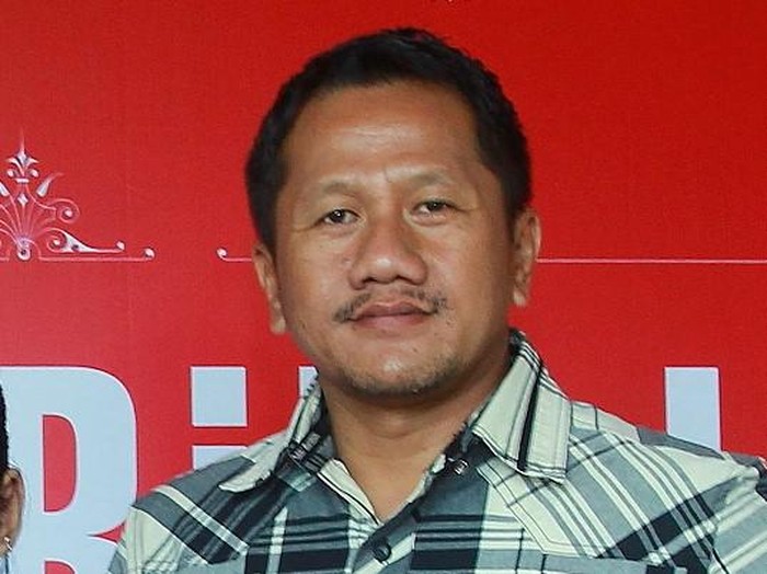Pengusaha Joko Suranto asal Grobogan yang bangun jalan di kampung halamannya.