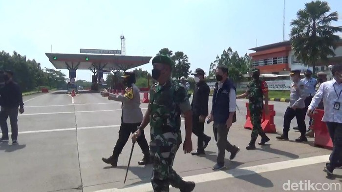 Polres Subang bersama Forkopimda Kabupaten Subang saat melakukan pengecekan jalur mudik dibeberapa wilayah Kabupaten Subang, Jumat (15/4/2022).