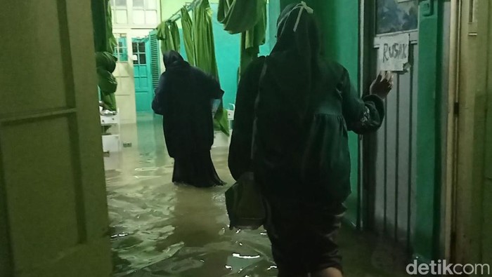 RSUD dr Soekarjo Tasikmalaya kebanjiran, pasien pun kelabakan