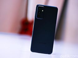 Unboxing Galaxy M23, HP 5G Terbaru dari Samsung Harga Rp 3 Jutaan