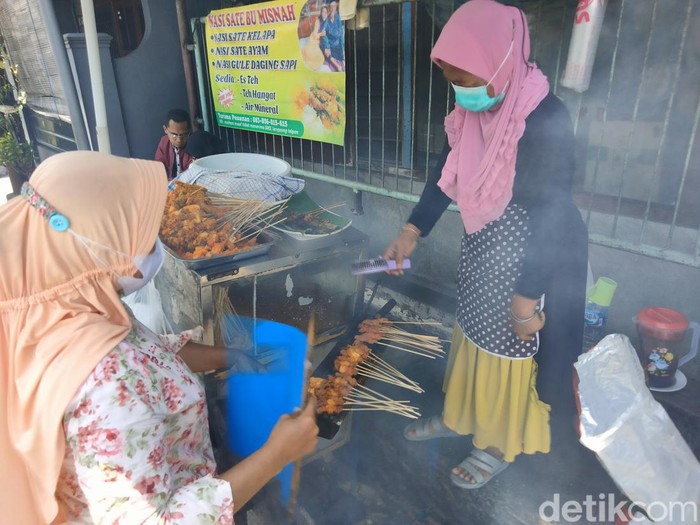 Sate Klopo Dinoyo