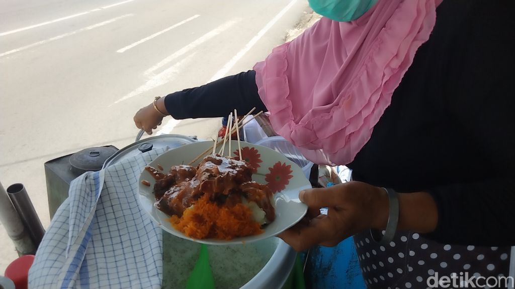 Sate Klopo Dinoyo